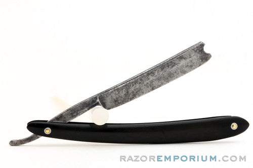 4/8" Garantie 52 Barber's Notch Straight Razor | Solingen, Germany