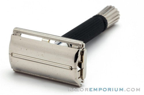 1968 N2 Gillette Black Handle Super Speed Safety Razor N2