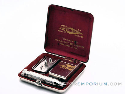 1922 Gillette New Improved Tuckaway Style Travel DE Safety Razor Set | Jacksonville, Fla.