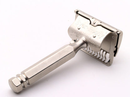 Ever-Ready American Safety Razor Co.  1912 Style Single Edge Safety Razor
