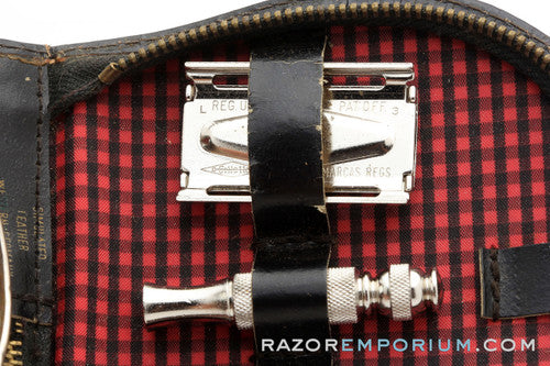1966 Gillette Travel Tech DE Safety Razor Set L3