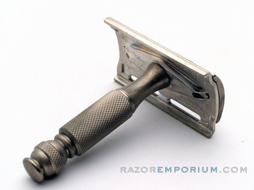 1956 B1 Gillette Tech Travel DE Safety Razor Set