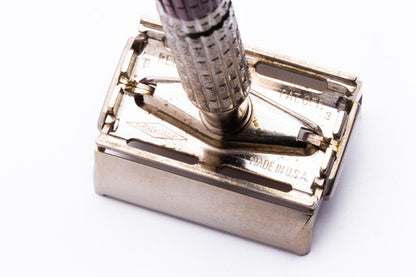 1956 Gillette Red Tip Heavy Super Speed Safety Razor B3