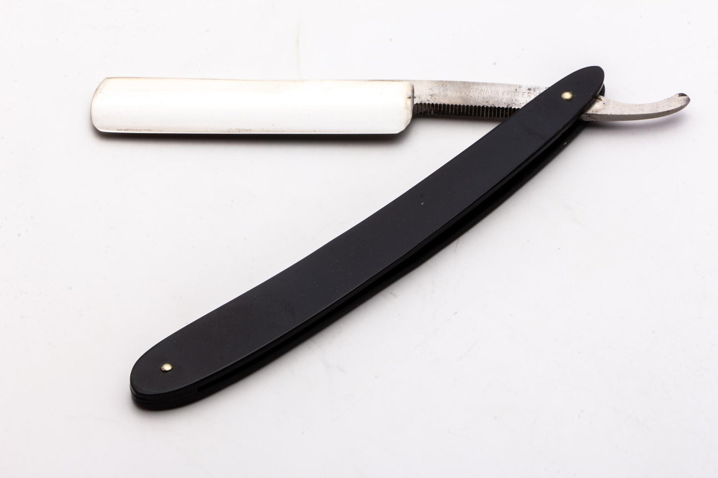 5/8" Vintage Restored Geneva Cutlery Co. Straight Razor With Coffin