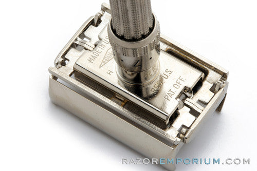 1962 Gillette Slim Adjustable Double Edge Safety Razor H4