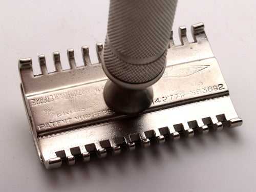 1930's Gillette British NEW Deluxe Long Comb Common Bar Handle Razor | Factory Nickel Revamp