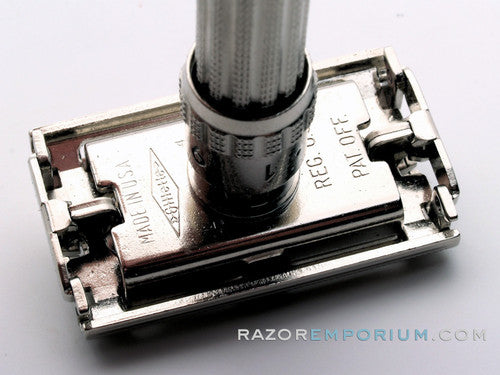 1966 L4 Gillette Slim Adjustable Safety Razor Nickel w/ Black Case & Blade Bank