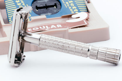 1956 Gillette Regular Flare Tip Double Edge Super Speed Set - B1