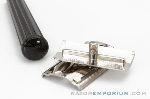 1952 Gillette X1 Post WWII Bakelite Handle Tech DE Razor