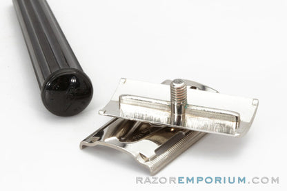 1952 Gillette X1 Post WWII Bakelite Handle Tech DE Razor