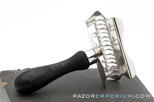 1907 American Safety Razor Co. Single Edge Safety Razor w/ Black Leather Box