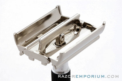 1966 Gillette Black Handle Super Speed Safety Razor L4