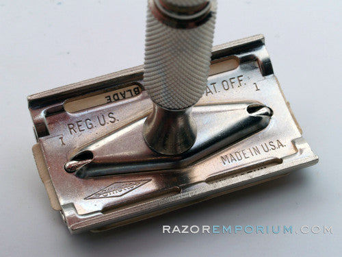 1963 I1 Gillette Travel Tech Safety Razor Brown Leather Case