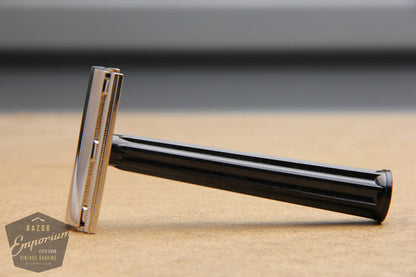 Gillette 1944 WWII Era Bakelite Handle Tech DE Razor - Made in England