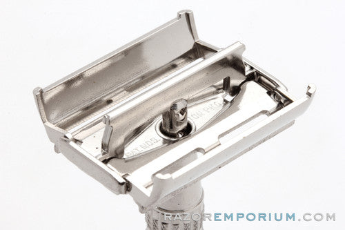 1959 Gillette E1 Red Tip Heavy Super Speed Double Edge Razor