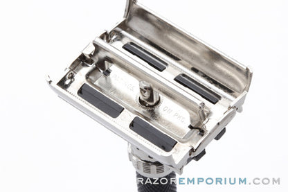 1980 Gillette Super Adjustable "Black Beauty" DE Safety Razor Set A1