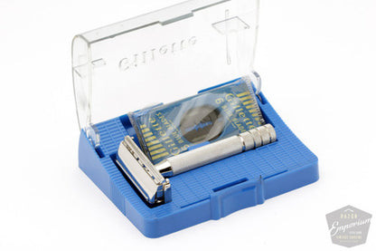1954 Gillette Z3 Super Speed Double Edge in Blue Case