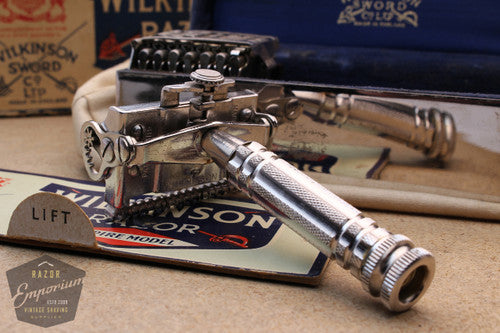 Wilkinson Sword Co. Empire 7 Day Model - New Old Stock