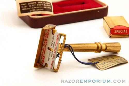 1930's Micromatic Razor Single Edge in Brown Case