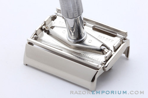 1960 Gillette Light / Blue-Tip DE Super Speed - E1
