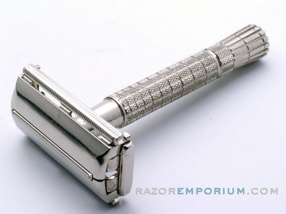 1954 Z2 Gillette Flare Tip Super Speed Safety Razor Set w/ Case & Bladebank