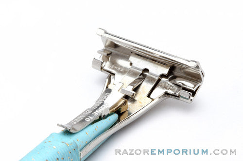 1960s Schick Lady Eversharp Injector Safety Razor