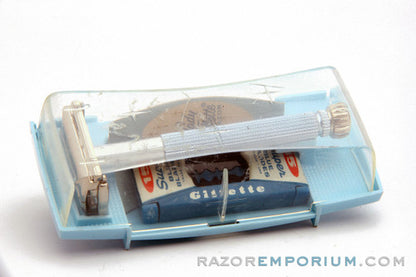 1963 I1 Gillette Blue Star Lady Gillette DE Safety Razor w/ Case & Blade Bank