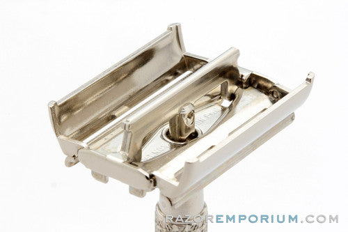 1966 Gillette Flair Tip Super Speed DE Safety Razor - L4