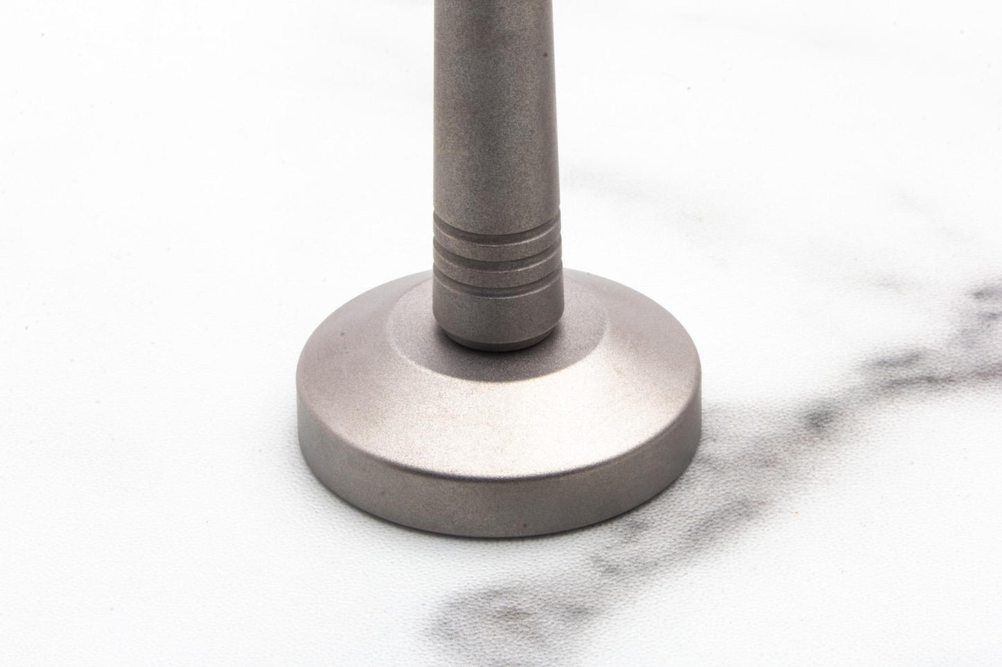 Aylsworth | The Atelier Razor Stand - Satin ATLSTS