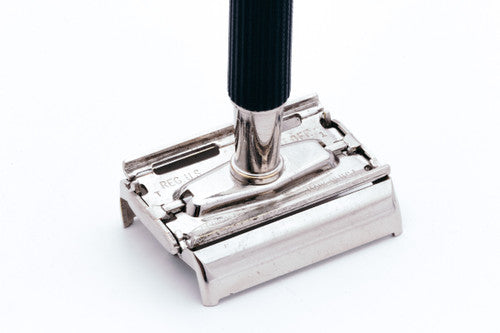 1973 Gillette Black Handle Super Speed DE Safety Razor