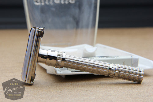 Gillette 1962 Slim Adjustable Safety Razor H2 - Excellent