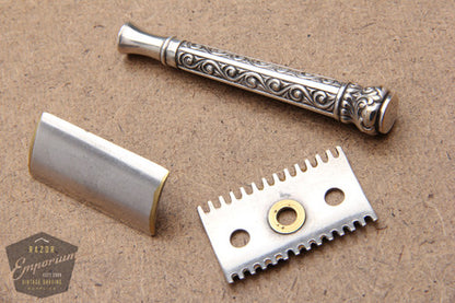 Gillette 1910's Basketweave Pocket Edition - Old Type Spiral (DE) Razor Travel Set