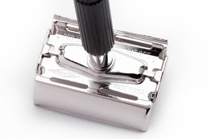 1973 Gillette Black Handle Super Speed Safety Razor  T2
