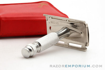 1968 Gillette N3 Travel Tech Safety Razor Red Leather Case