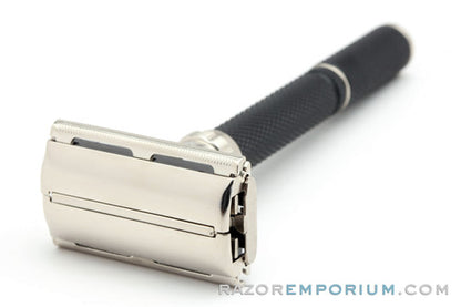 1983 Gillette Super Adjustable "Black Beauty" Double Edge Safety Razor D1