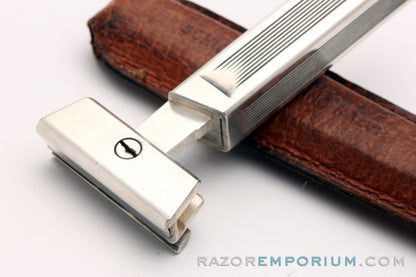 1927-32 Schick Type B Silver SE Repeating Injector Razor w/ Case
