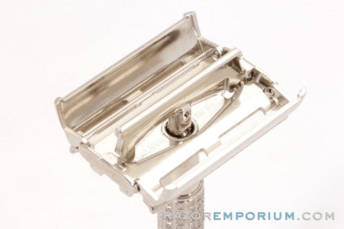 1965 Gillette Flare Tip DE Super Speed  Safety Razor K4
