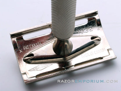 1952 X4 Gillette '1932' Ball End Tech Safety Razor Set | Made in Canada