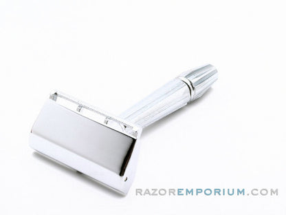 1950's Gem Micromatic "Bullet Tip" Single Edge Safety Razor w/ Box & Injector