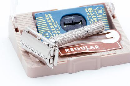 1956 Gillette Regular Flare Tip Double Edge Super Speed Set - B1