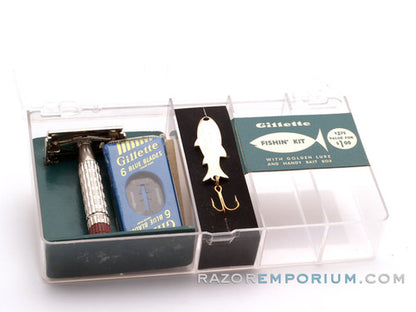 1958 D1 Gillette Heavy Red Tip DE Super Speed Safety Razor Fishing Kit w/ Case, Lure & Blade Bank - New Old Stock
