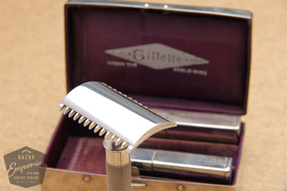 Gillette 1913 Silver Single Ring Old Type Set in Metal Case w/ Blade Banks