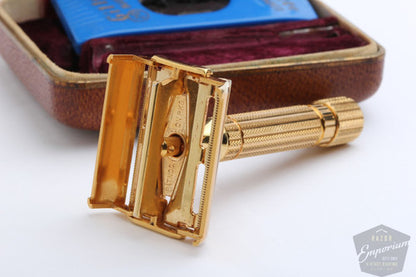 Gillette 1951 Aristocrat Double Edge in Brown Case