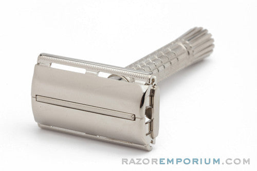 1956 Gillette Medium Flair Tip Super Speed Safety Razor DE B2