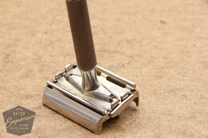 Gillette 1951 Black Tip DE Super Speed - W3