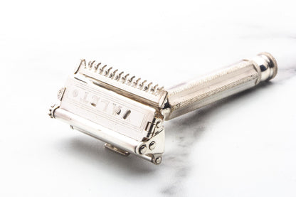 1940's Valet Auto Strop Single Edge Razor Set with Blades & Strop  | Original Condition