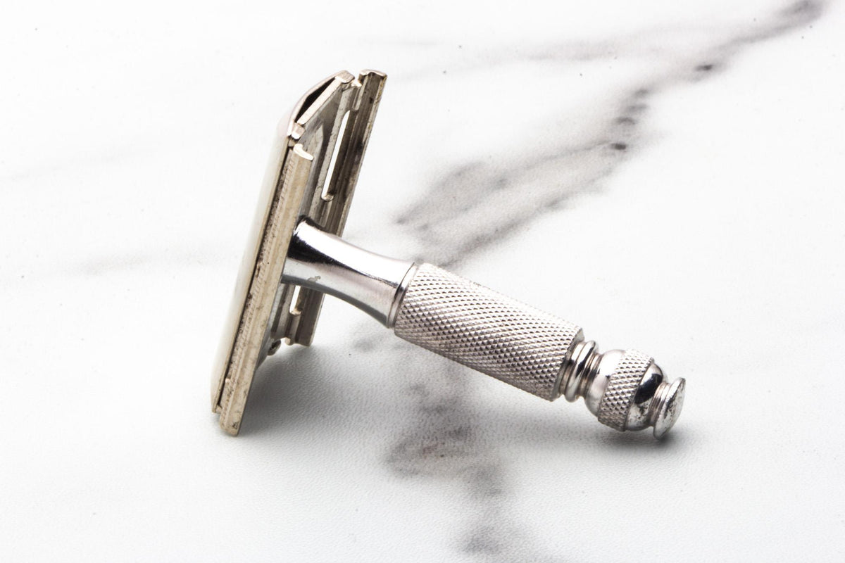 1967 M3 Gillette Travel Tech Etched Logo Double Edge Safety Razor | Original Condition