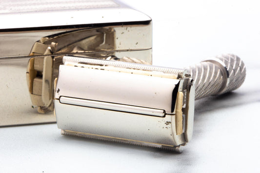 1948 Gillette British No. 15 Aristocrat Double Edge Razor Set | Original Condition