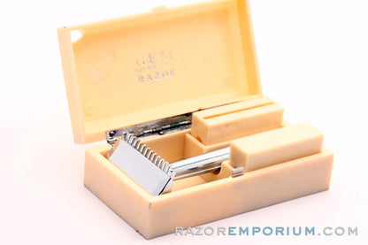 1940's GEM Micromatic Razor Single Edge TTO in Faux Ivory Case