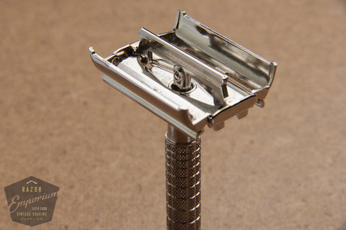 Gillette 1957 Flair Tip Super Speed DE Safety Razor -- C1